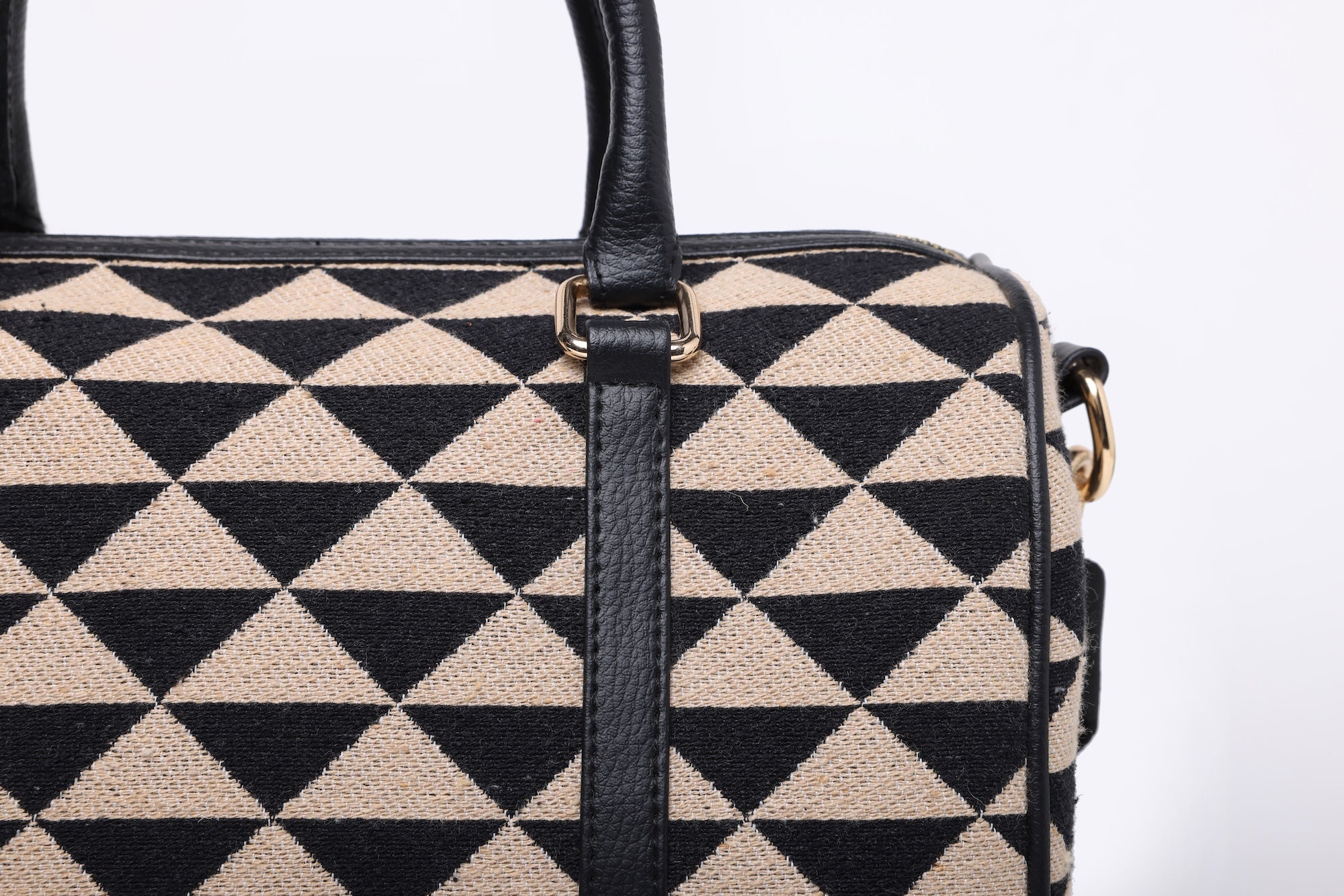 ILLUMINATI DUFFLE
