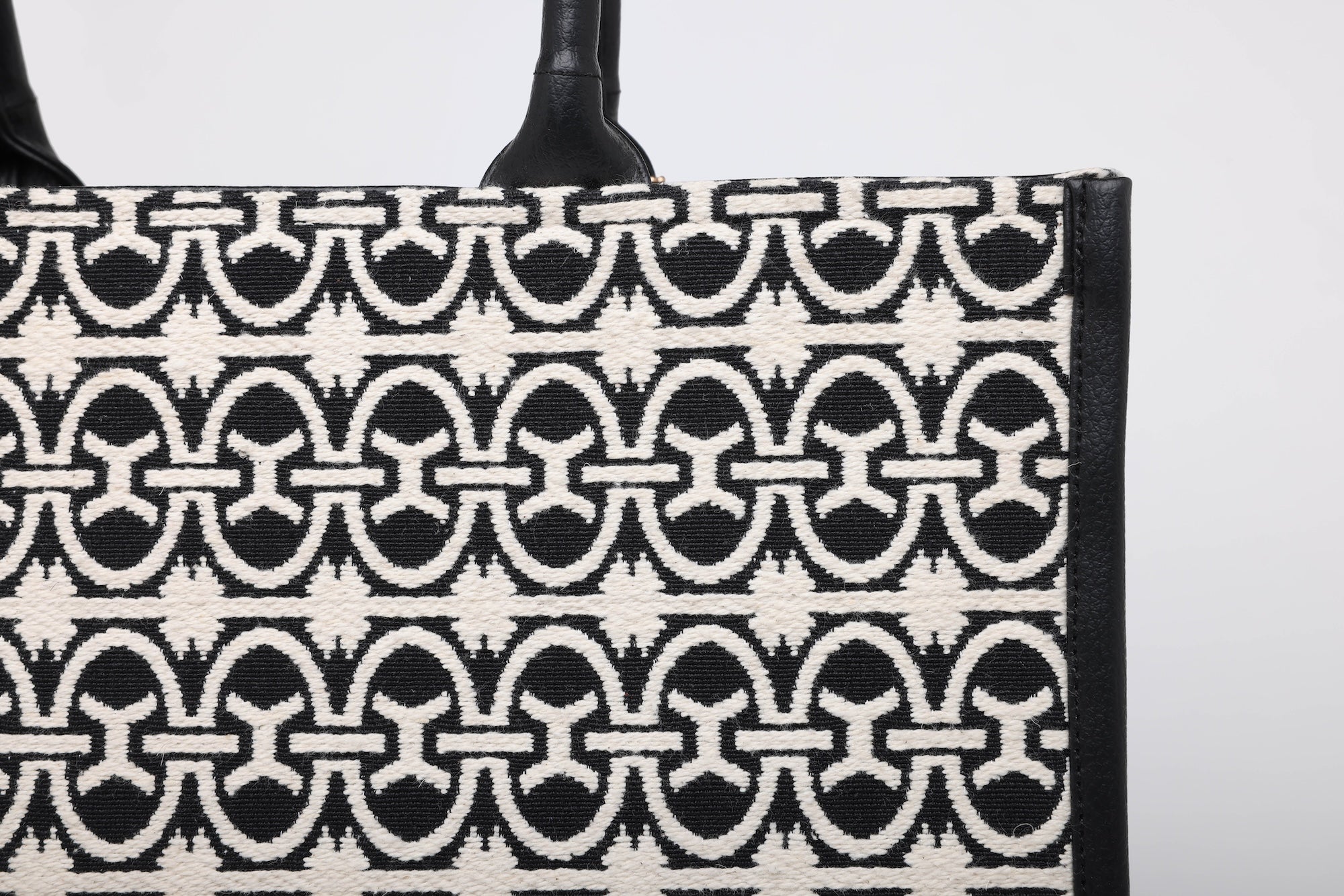 ROME TOTE BAG